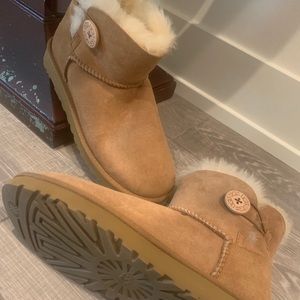 ❄️🔥☀️Ugg NWB